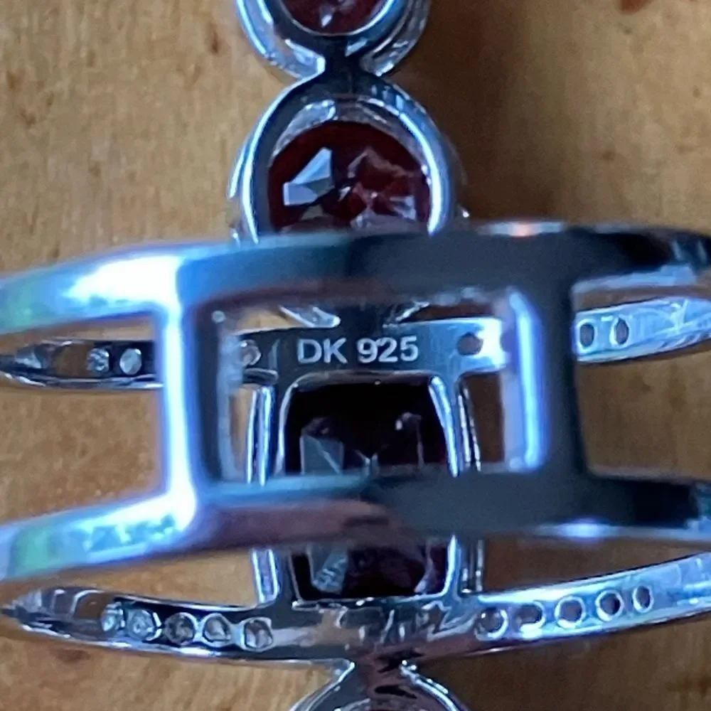 Natural Vermelho Red Garnet Sterling Silver Cocktail Ring Size 5.75